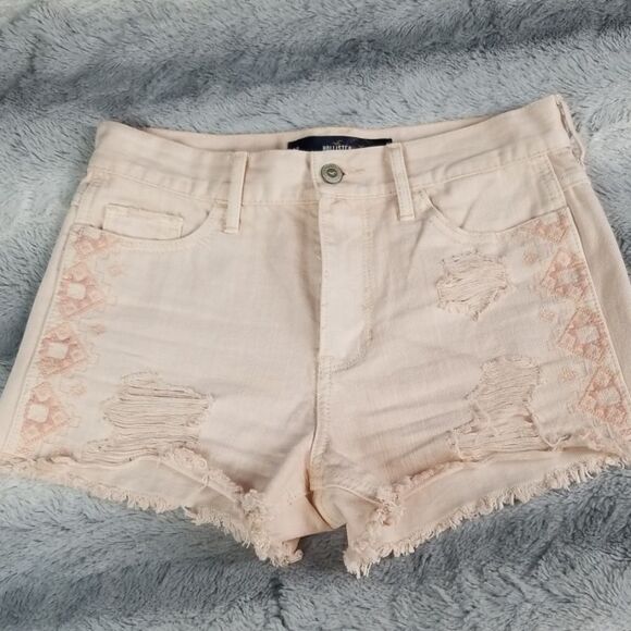 🖤5/$20🖤 HOLLISTER..jean shorts  - Picture 1 of 5